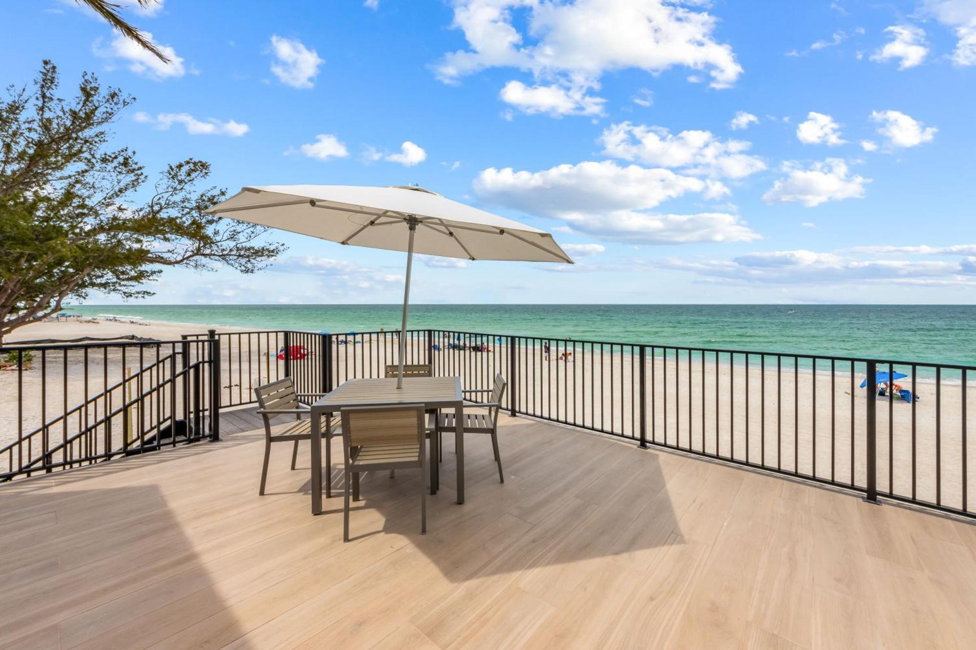 Seabreeze At Anna Maria Island Inn 布雷登顿海滩 外观 照片